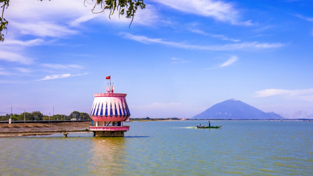 Thời điểm l&yacute; tưởng đi hồ Dầu Tiếng